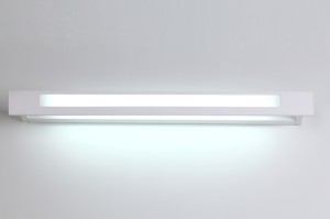 Good Quality T5 White Bathroom Mirror with LED Light